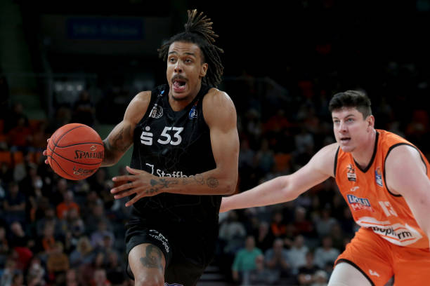 攻的衔接任 攻的衔接任